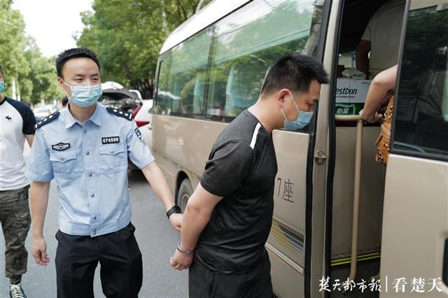 股票配资诈骗案例_炒股被骗如何报案_虚假股票平台诈骗