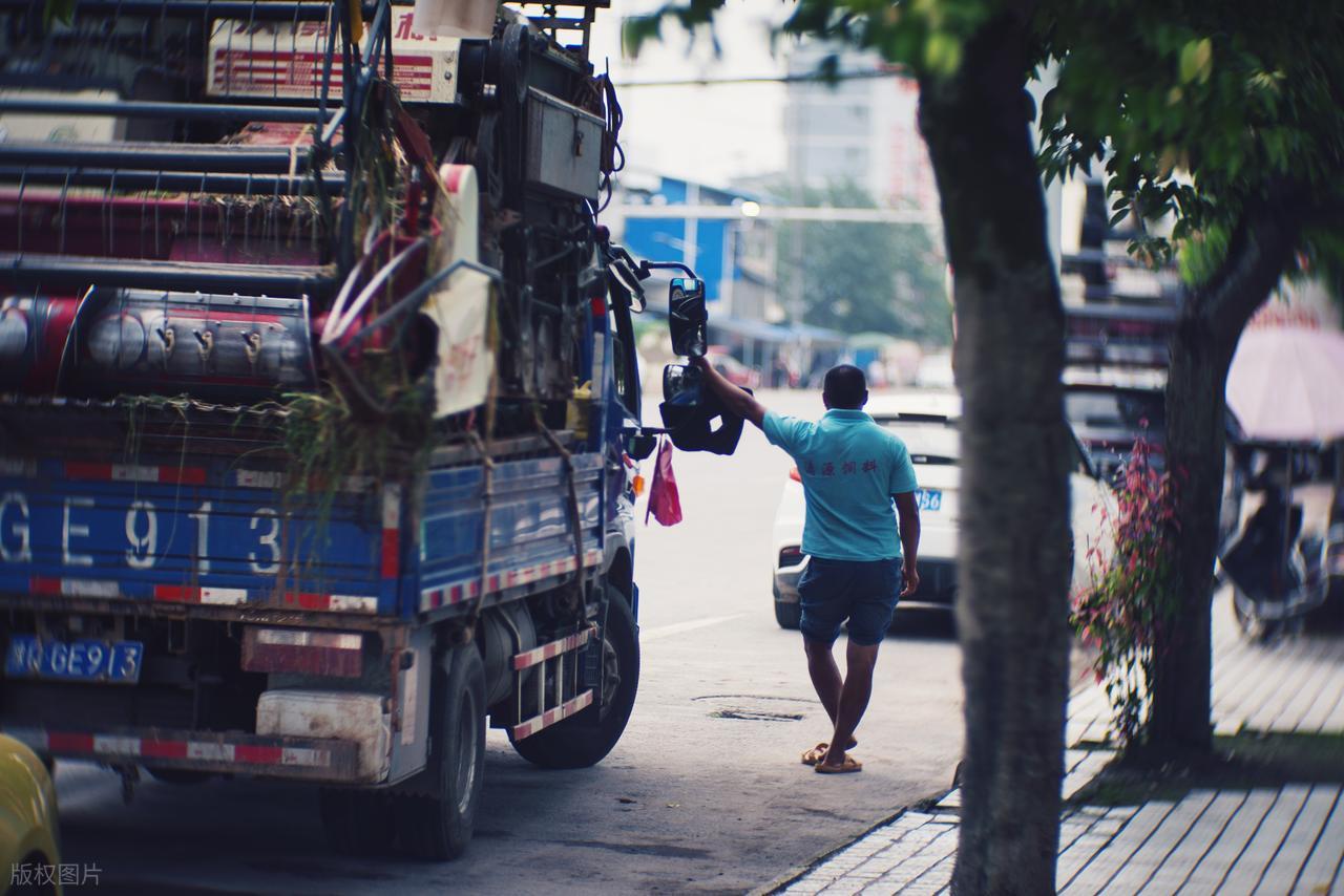 妈妈炒股亏千万_投资亏损经验_退休金股票风险