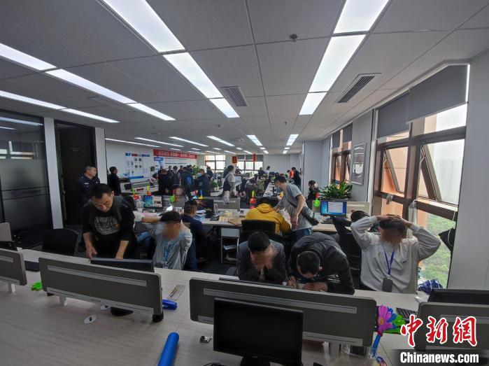 成都最大的股票配资平台_成都金牛区特大电信诈骗案_摧毁5个诈骗窝点抓获130余人