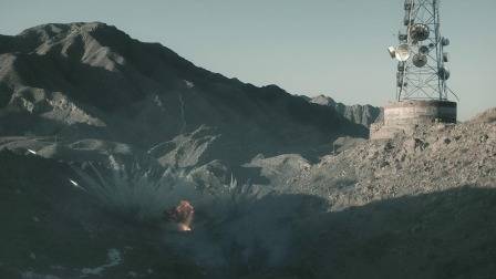 铁血战士抵御外星种族入侵